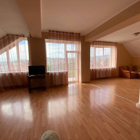 Apartments On Parkaniya 2A 穆卡切沃 外观 照片