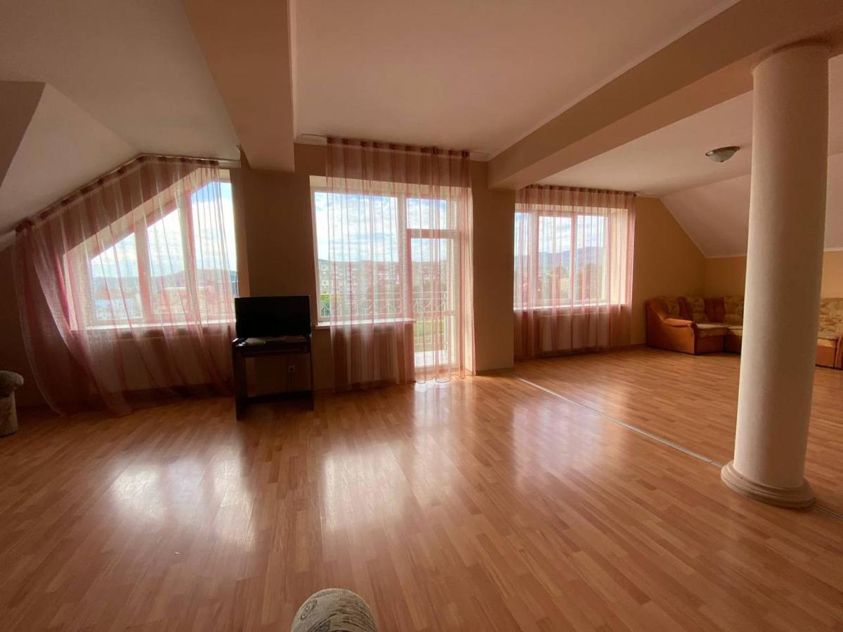 Apartments On Parkaniya 2A 穆卡切沃 外观 照片